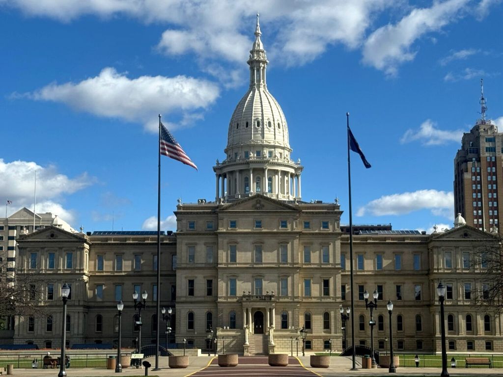 Michigan Senate Committee Advances Free Meal Bills